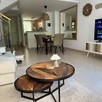 Avocadohome Villa *